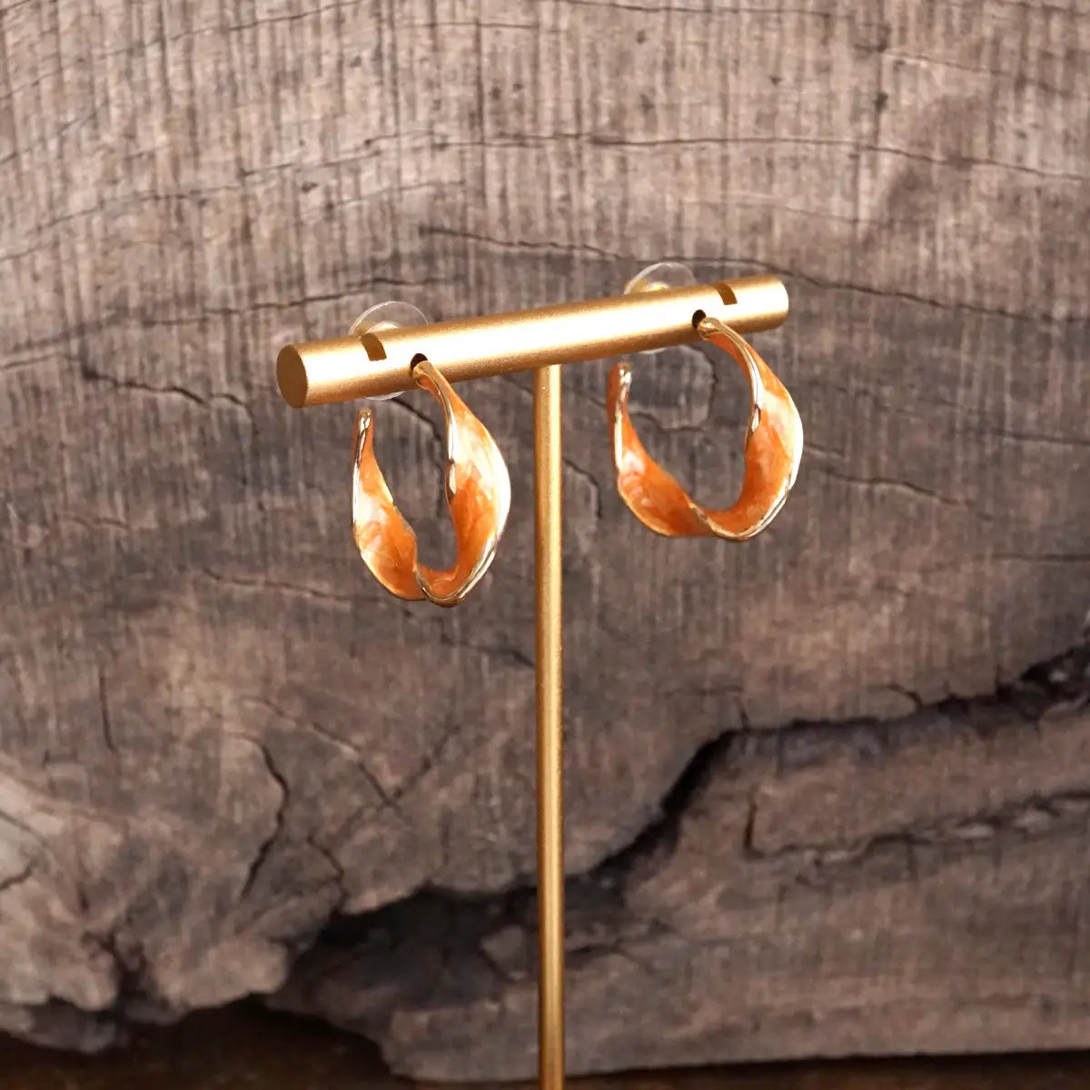 Whirl & Glow – Twisted Ribbon Enamel Hoops