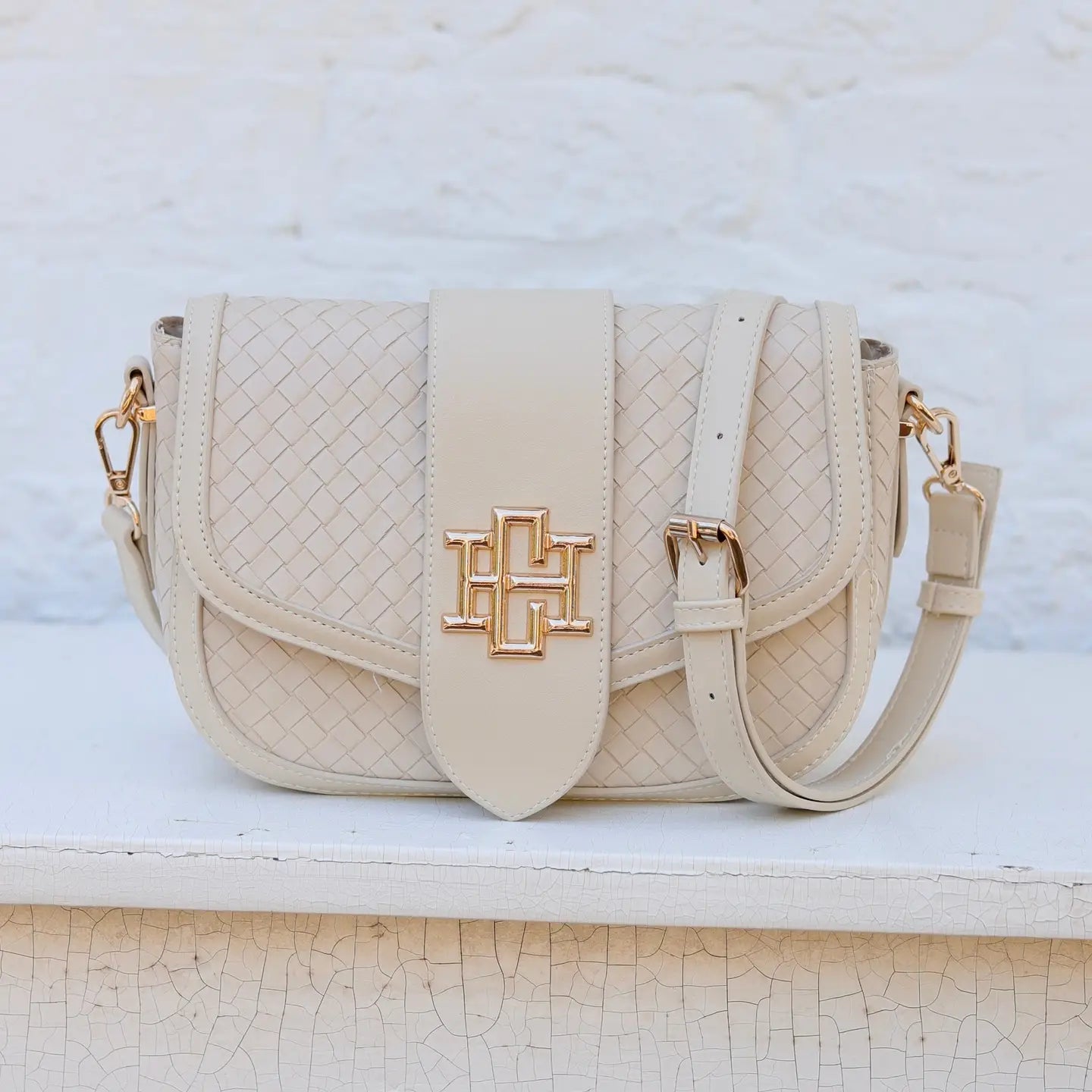 Caroline Hill - Griffin Crossbody Bag Woven Almond