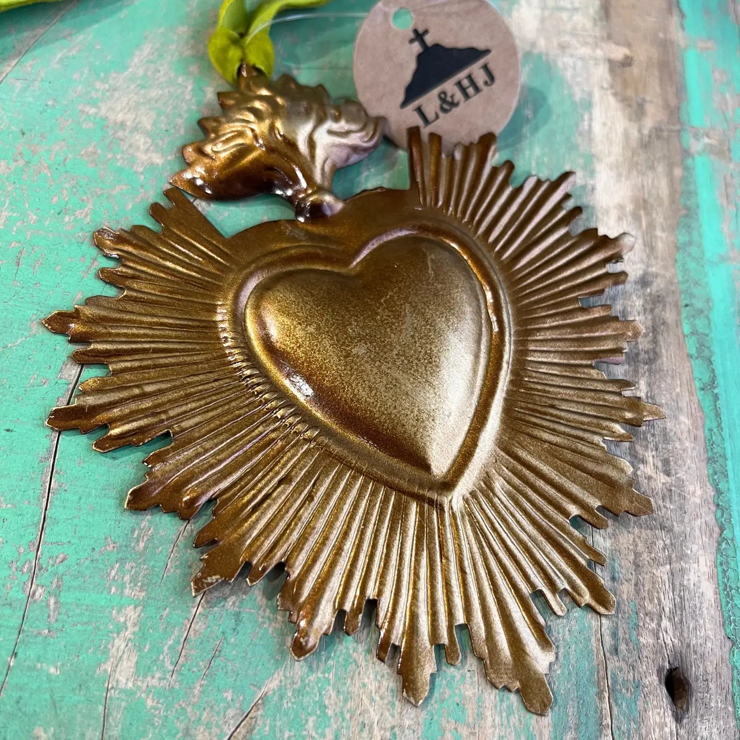 Small Rays Sacred Heart