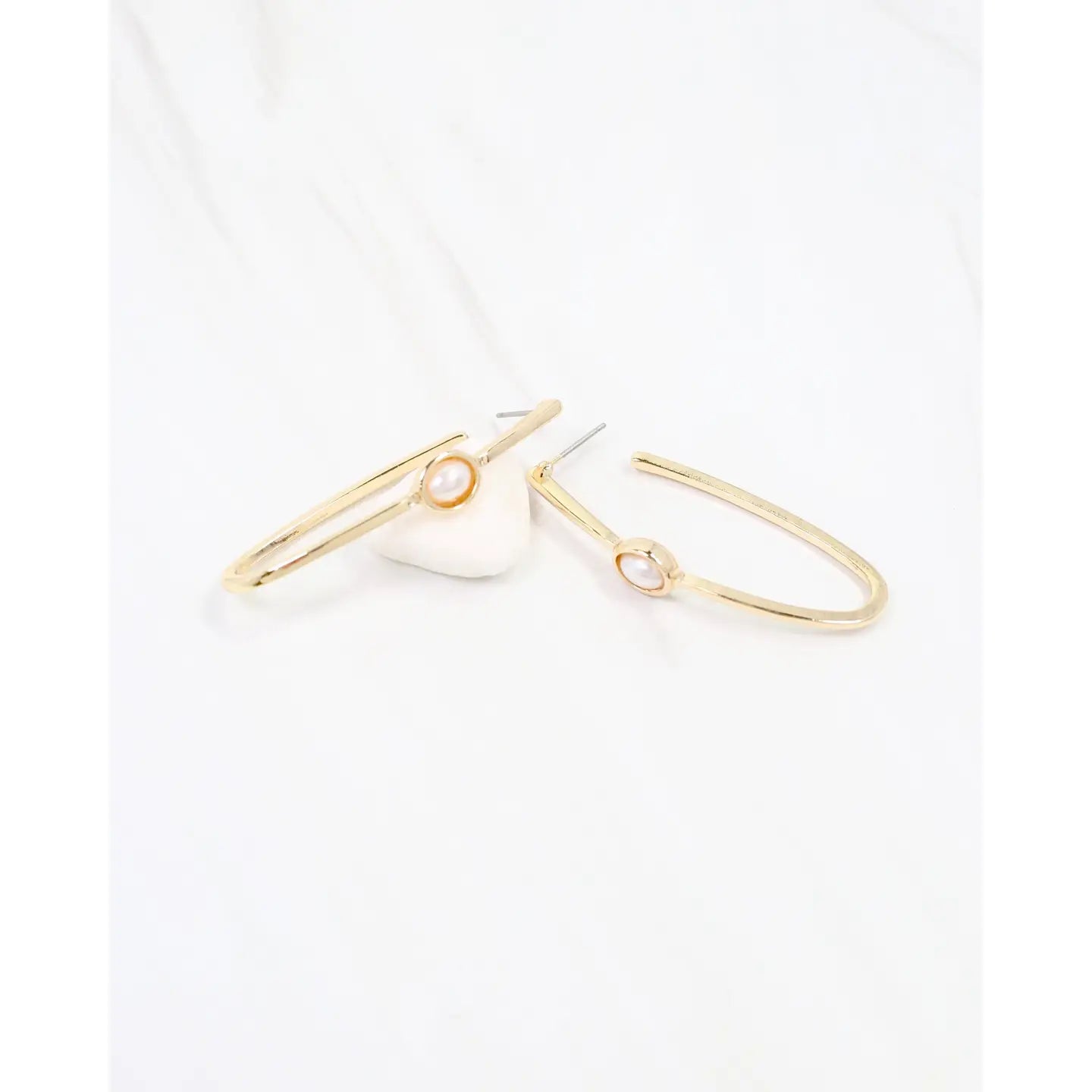 Caroline Hill - Findlay Pearl Elongated Hoop Earring Gold